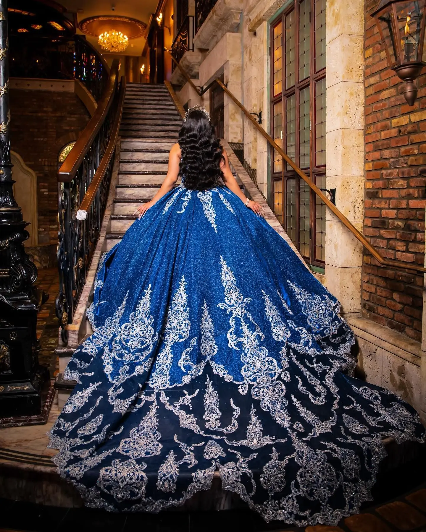 Customized Royal Blue Quinceanera Dress Ball Gown Spaghetti Cape Applique Beading Crystal Sweet 16 Vestidos De 15 Años YQD667