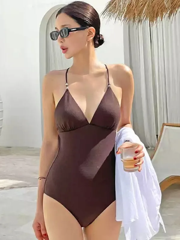 

Новый женский слитный купальник 2026 года: сексуальный, соблазнительный, с тонкими бретелями, для термальных источников и пляжного отдыха