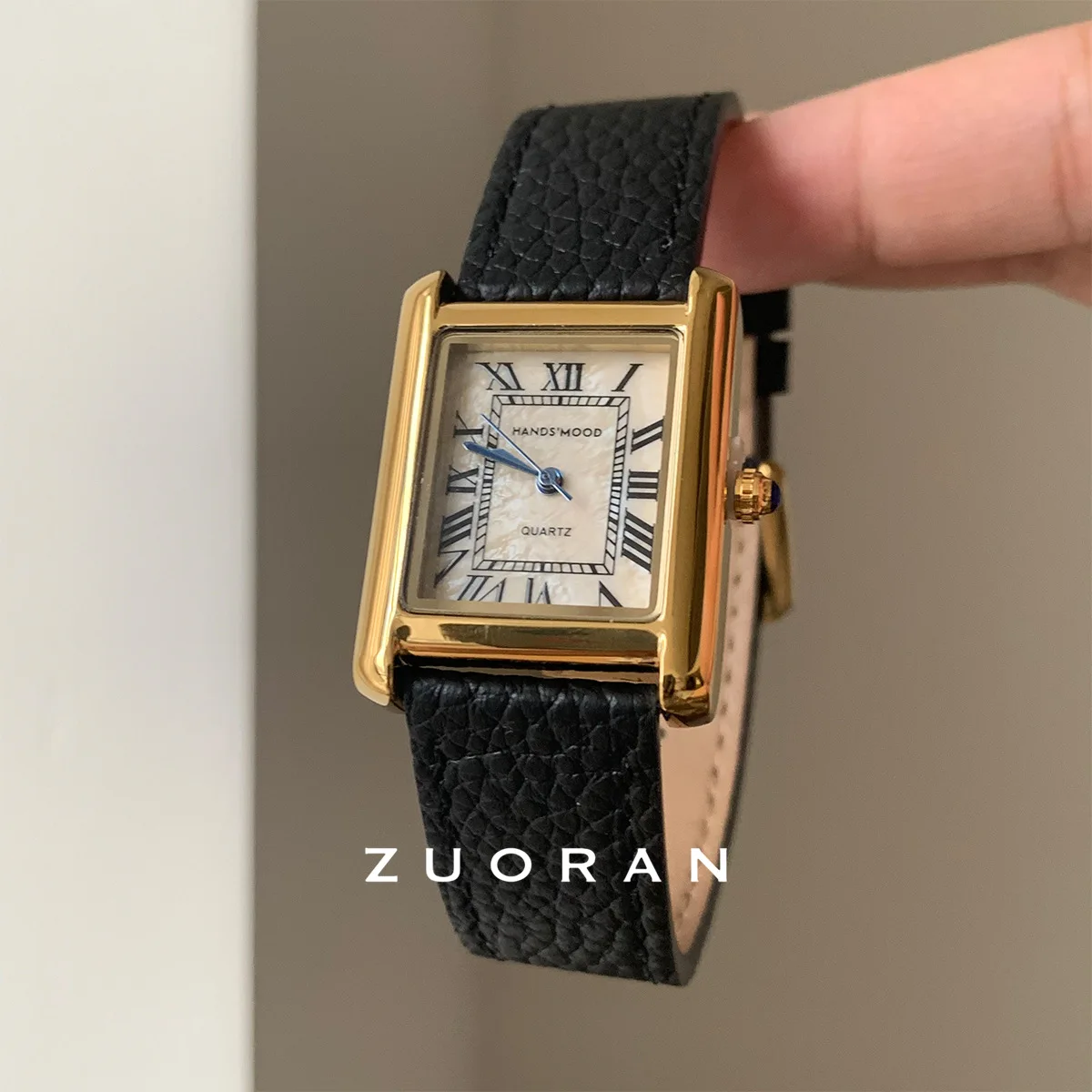 ساعة نسائية أنيقة، شكل مربع مع قرص ذهبي من عرق اللؤلؤ، تصميم عتيق وأنيق، مثالية كهدية عيد ميلاد. #1