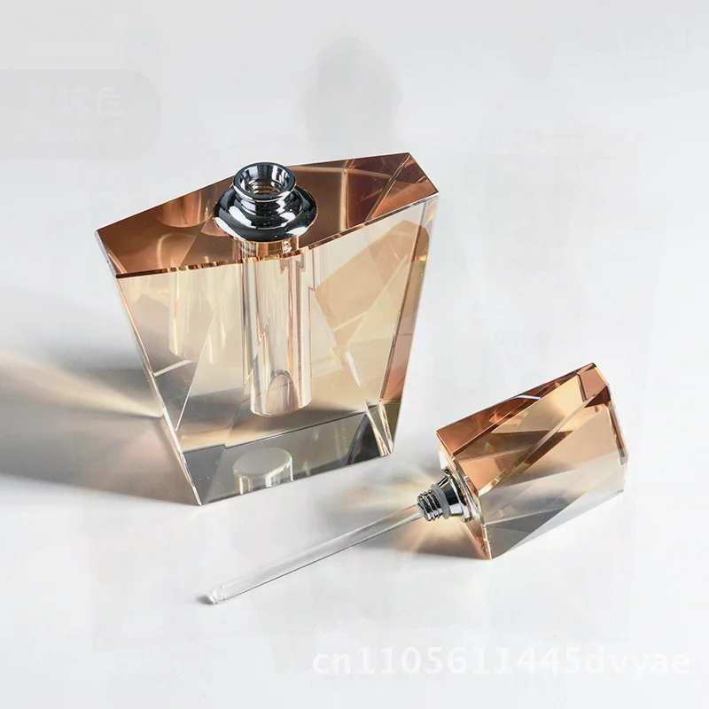 

Triangle Flavor Bottle Plating Champagne Art Ornaments Modern Light Luxury Home Decorations Crafts