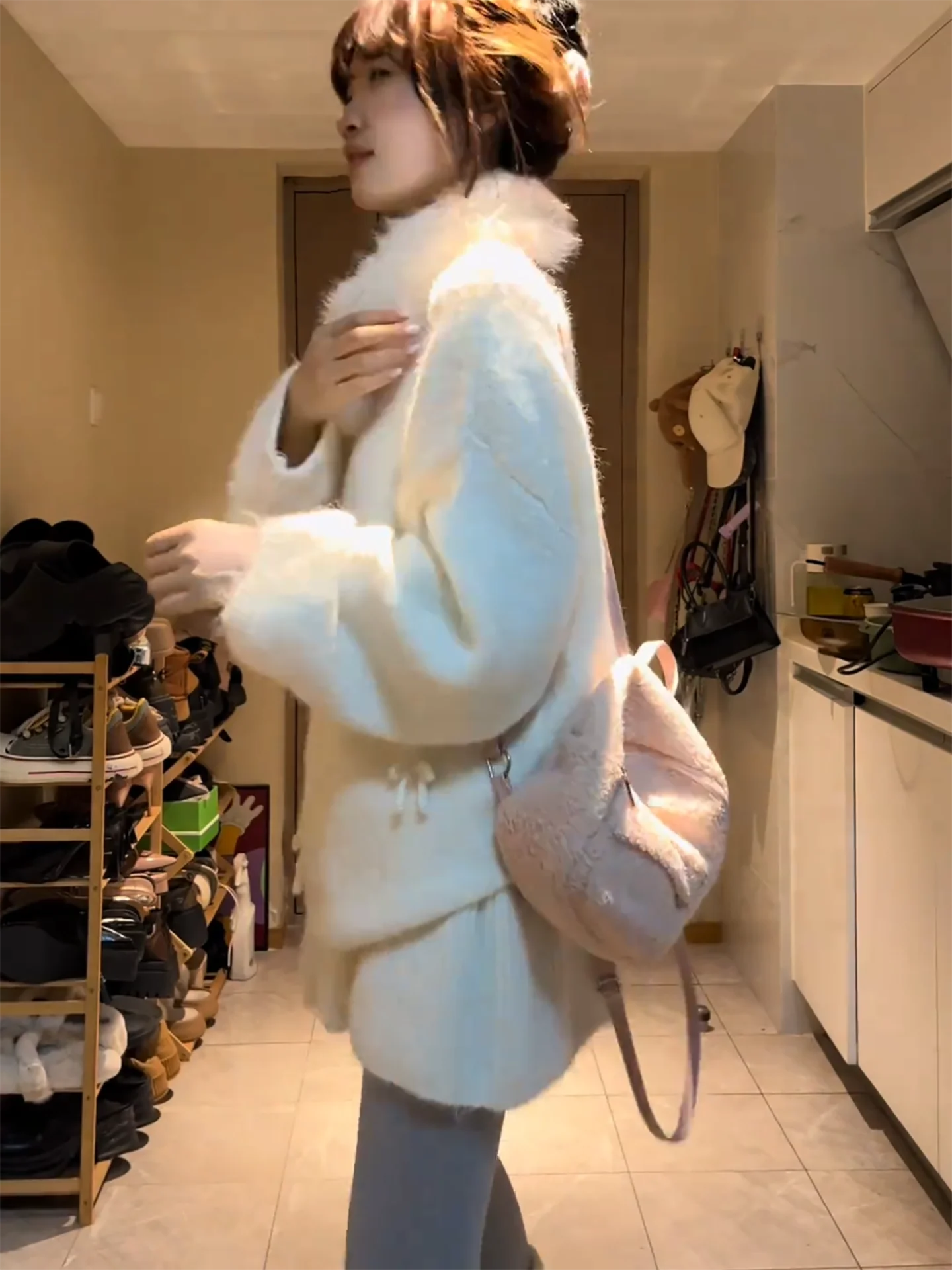 겨울 신상 여성 투피스 세트, 니트 스커트와 리본 퍼 칼라 탑, 캐주얼하고 따뜻한 의류...