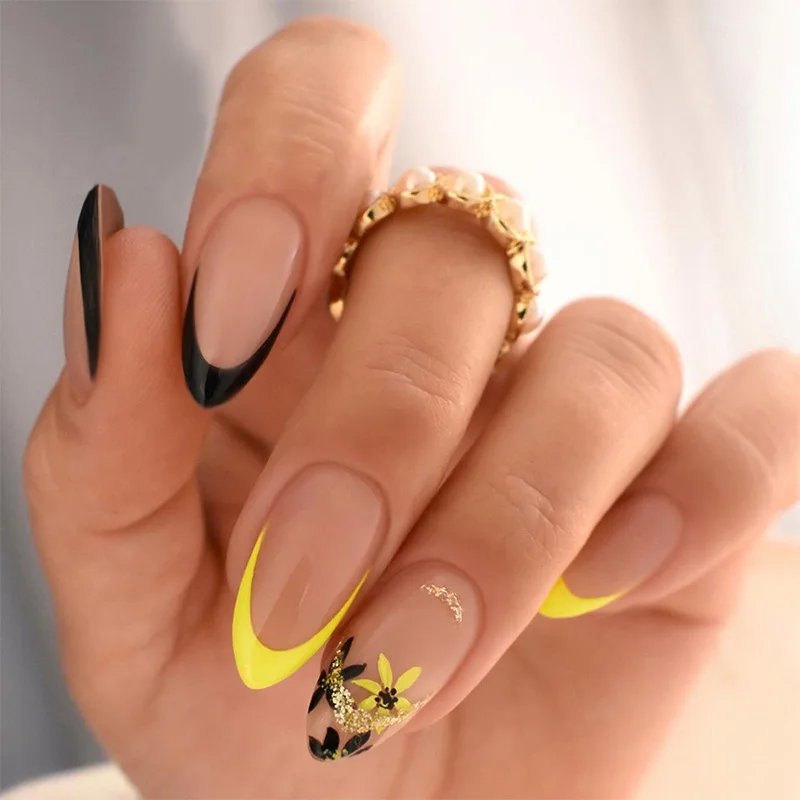 24 pièces ensembles de faux ongles courts en amande presse sur Simple jaune français ongles Art réutilisable poudre brillante fleur conception faux ongles conseils