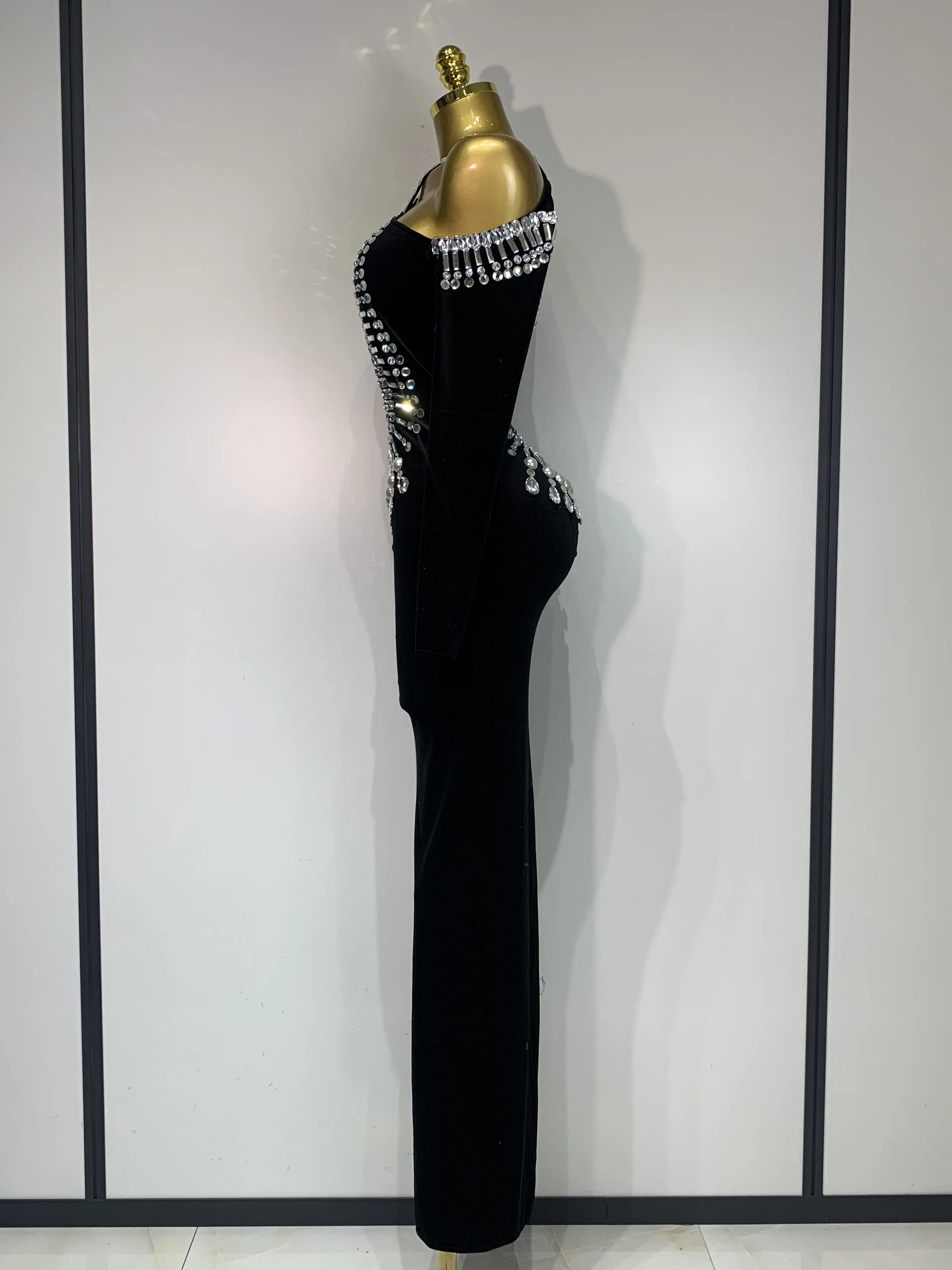 Luxury Birthday Dress Sexy Black Velvet Hollow Out Bodycon Dress Halter  Evening Dress Drag Queen Nightclub Wedding Dress - AliExpress