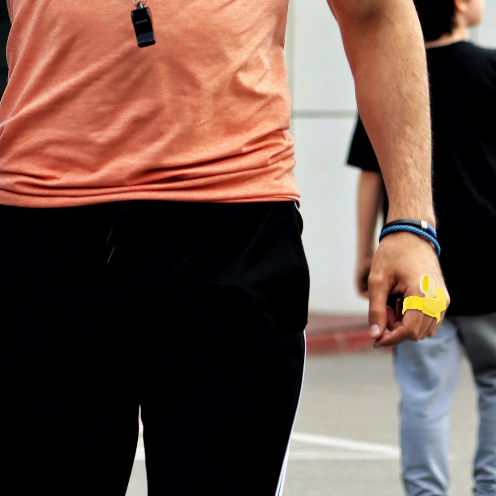 4 قطعة صافرة متعددة الاستخدام مع وظيفة حلقة صوت عالٍ للتدريب الرياضي الحكم التدريب في الهواء الطلق مغامرة احتياجات السلامة #2