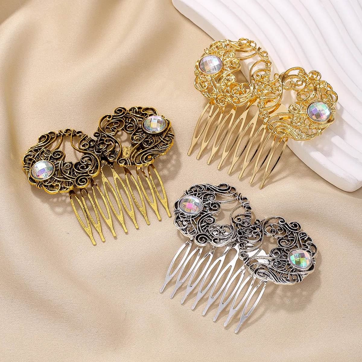 

Simple Headwear Hair Clips Retro Ethnic Style Alloy Acrylic Rhinestones Hair comb for women's Daily Hair Styling