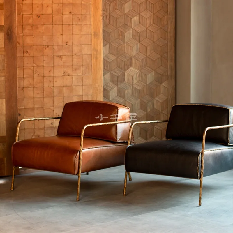 

Кованое ретро кожаное кресло первого слоя из воловьей кожи, дизайнерское кожаное кресло, кованое брюссельское одноместное кресло-диван