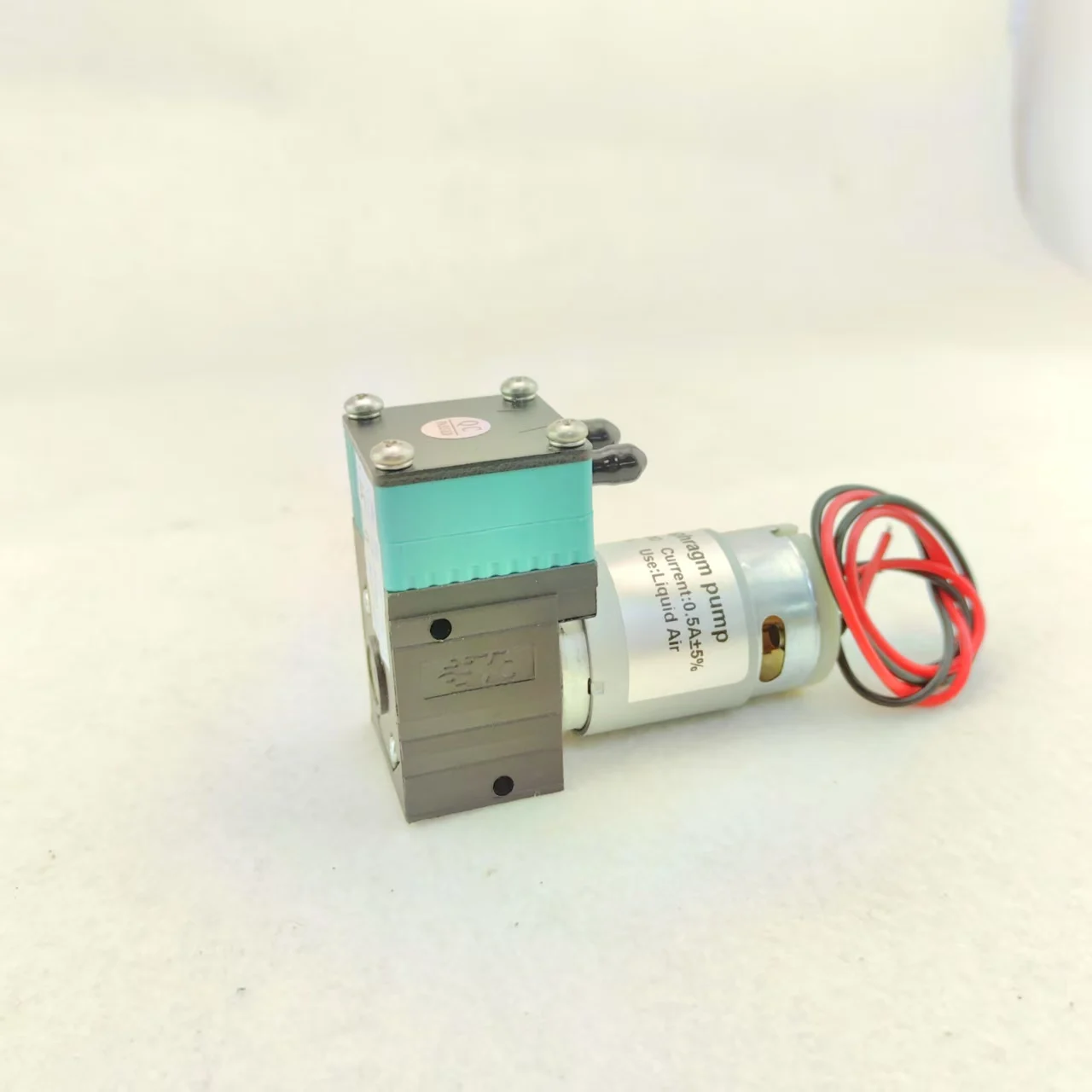 

7 Вт Газо-жидкий общий биохимический насос для инструментов Микровакуумный насос Маленький самовсасывающий насос 12 В