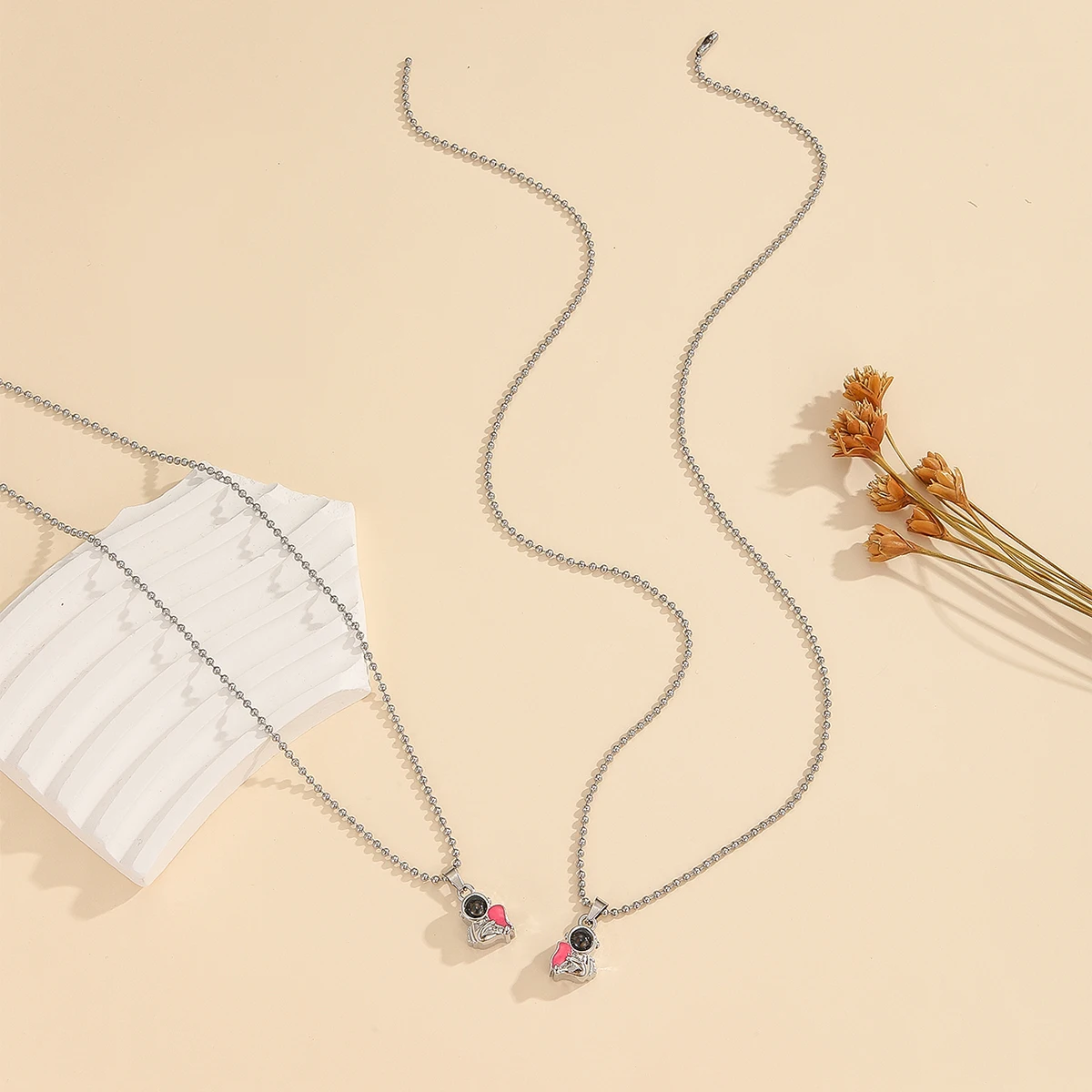 2 قطعة/مجموعة مضيئة المرقعة على شكل قلب لطيف رائد الفضاء الإسقاط زوجين قلادة 100 لغة قل أنني أحبك الموضة #5