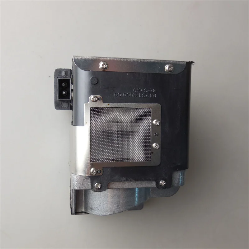 VLT-XD600LP 499B056O10 XD600U FD630U WD620U XD600U-G FD630U-G GX740 GX745 replacement lamp with housing for Mitsubishi