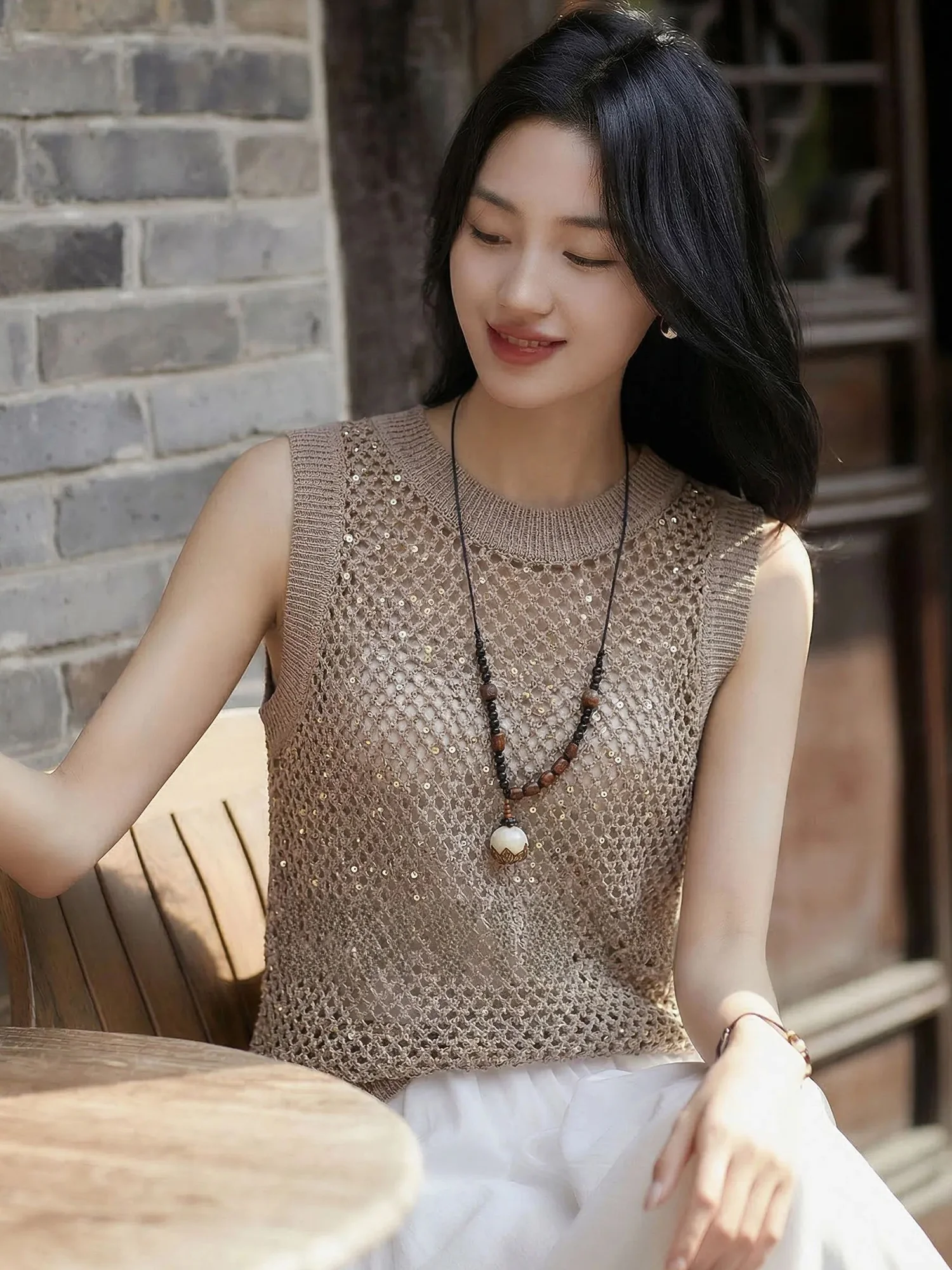 

Chivirin Linen Knitted Sleeveless T-Shirt Women's Loose Fit Summer Hollow out Slimming Top Casual Style round Neck Tee