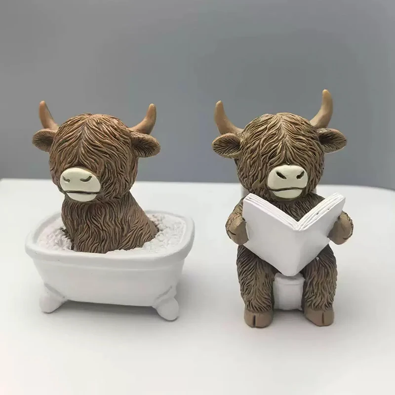 Cute Scottish Highland Cow Resin Figurines Funny Bathing & Reading Cow Statue Desk Decor For Home Bathroom Office Holiday Gift