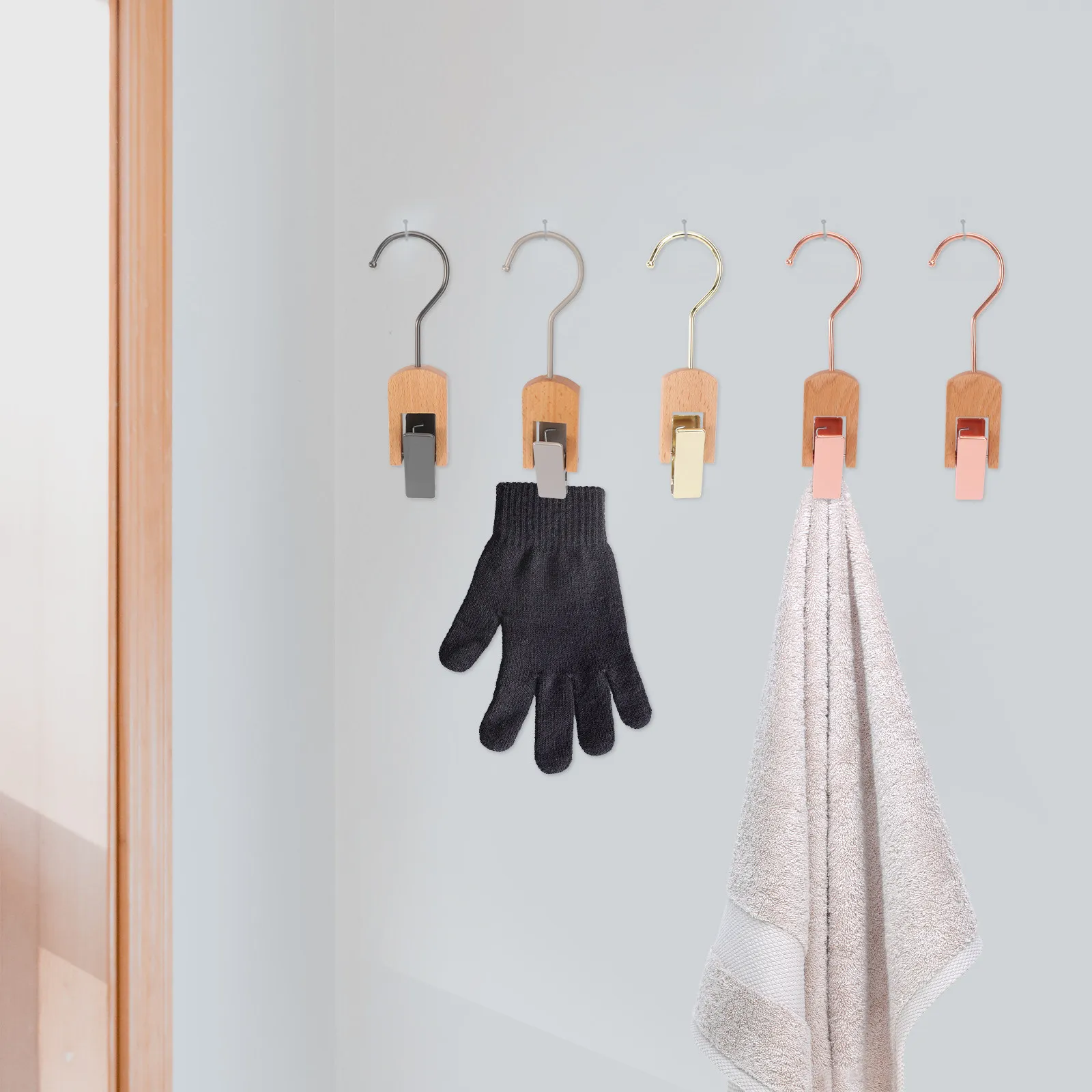 5Pcs Wooden Clothes Clips Rust Resistant Sturdy Multi-Function Hooks for Drying Socks Towels Scarves Gloves Baby Clothes