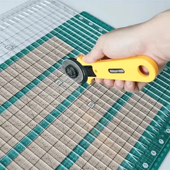 Dual Scale Quilting Ruler 1
