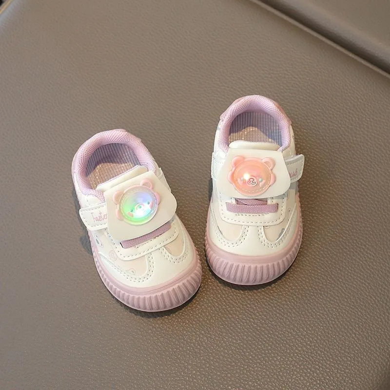 

New Arrivals LED Light Up Soft Sole Anti Slip Walking Shoes for Toddlers Boys Girls Cute Design First Walkers Shoes