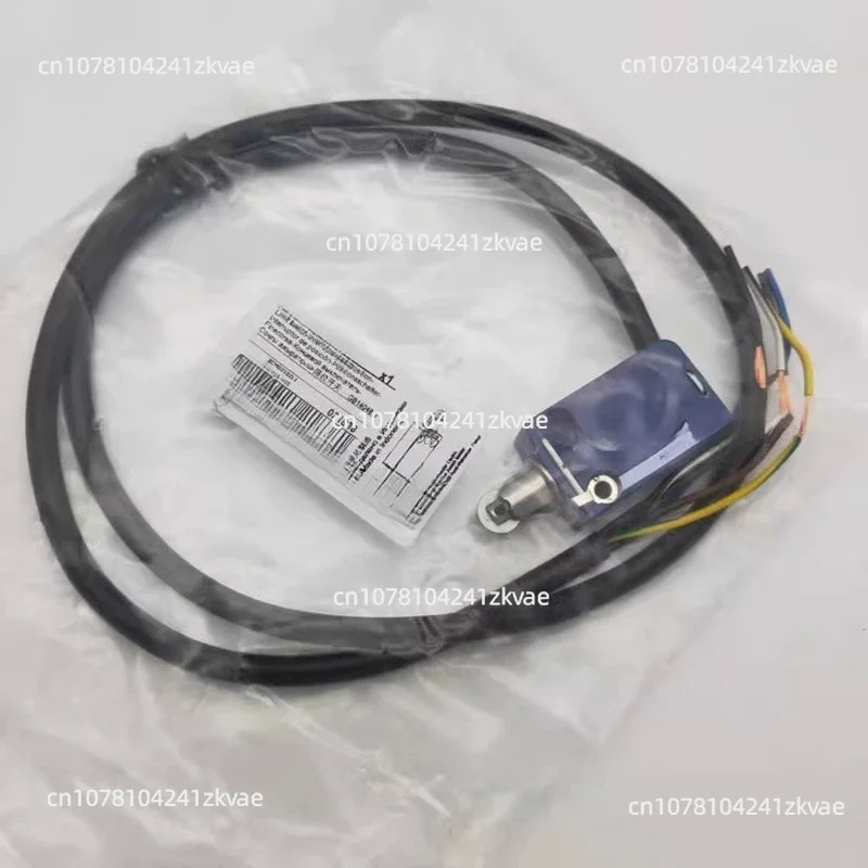 

Оригинальный концевой выключатель XCM-D2102L1