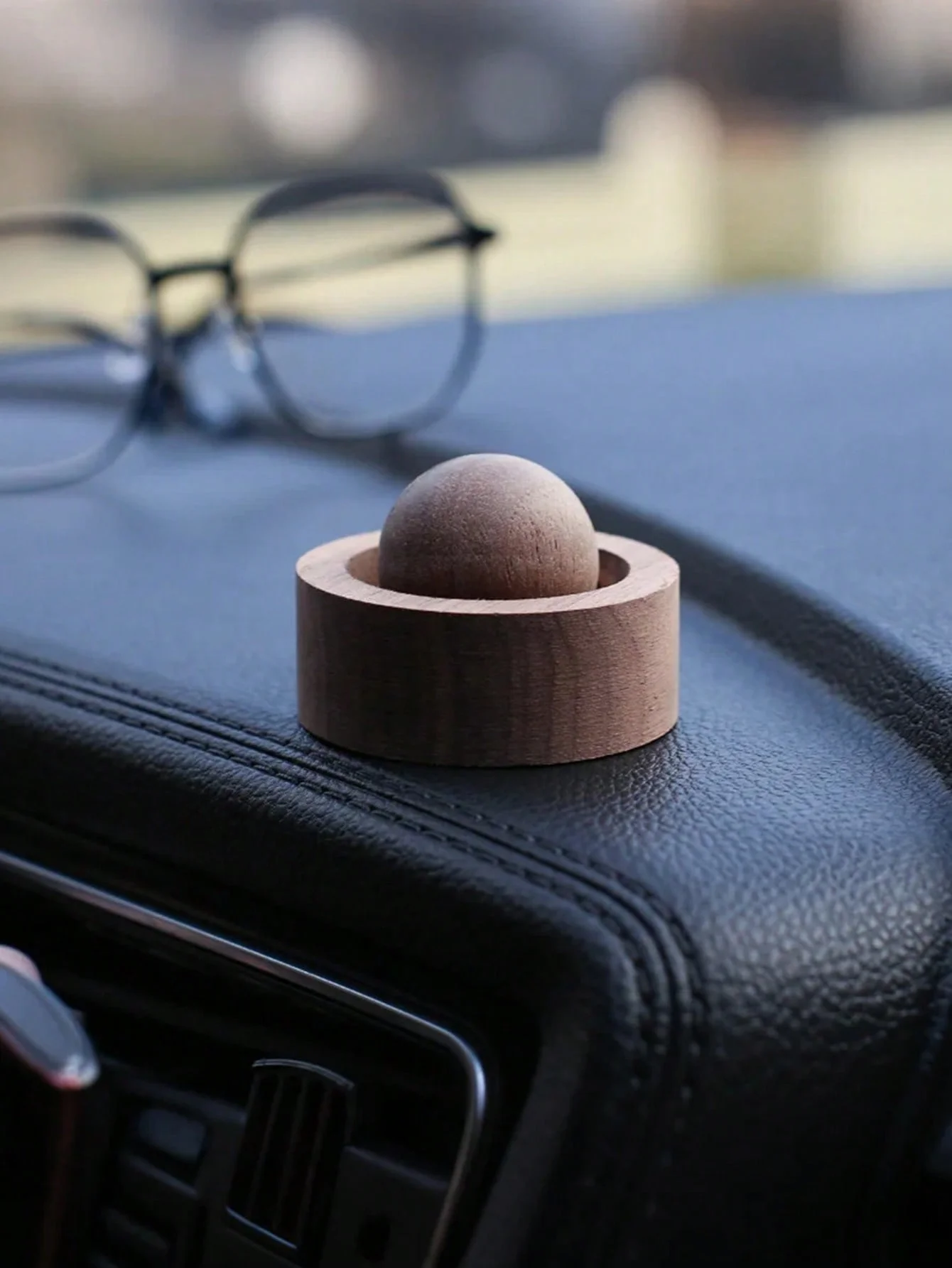 Bola difusora de aroma de madera – Difusor de aroma de madera natural para el hogar, el automóvil, el baño, la oficina – Sin electricidad, sin batería, solo agregue