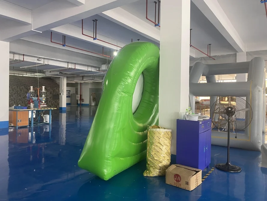 

Chinese Supplier Customized Commercial Dart Board Electronic Darts Set Indoor Outdoor Activity Magnetic Dart Board Game