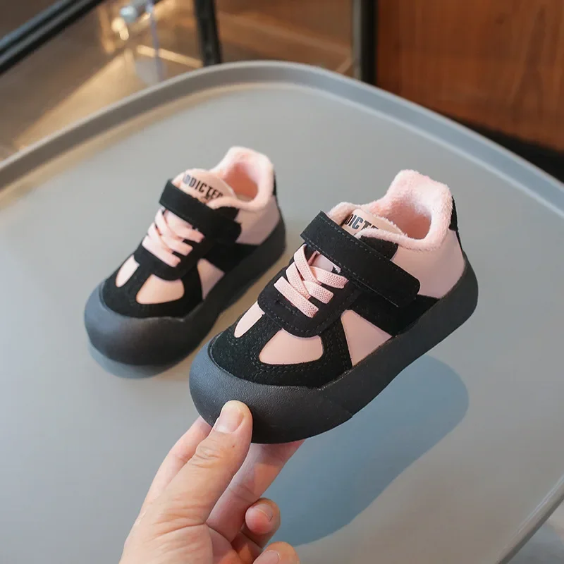 Kids Flat Shoes Toes Capped Anti-kicked Boys Girls Casual Shoes Hook&loop 2024 New Fashion Children Sports Shoes Non-slip Trendy