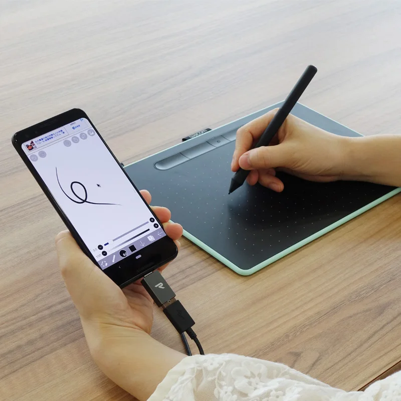 Wacom Intuos ขนาดเล็ก CTL-4100WL บลูทูธกราฟิกแท็บเล็ตเข้ากันได้กับ Mac, PC, Chromebook และ Android + 3ซอฟต์แวร์
