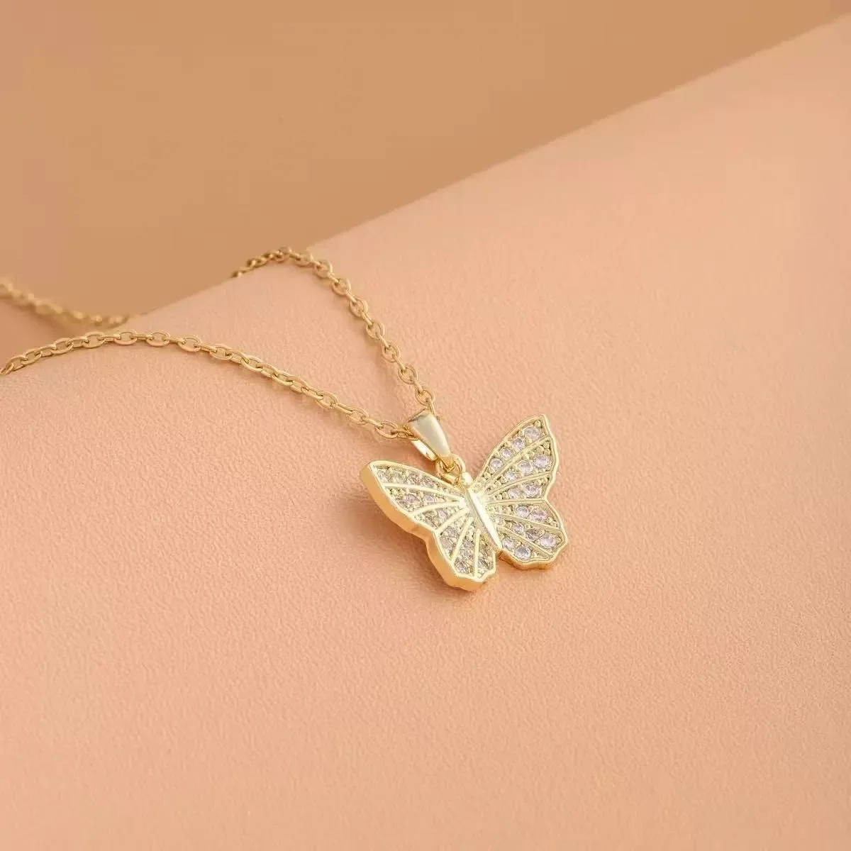 The style is novel. The butterfly titanium steel necklace is specially designed for women, retaining its color.