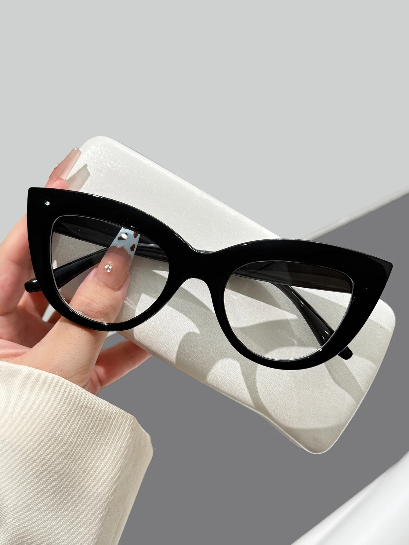 1 stuk retro zwart dik frame k - Girl Fashion Street recensie en prijs