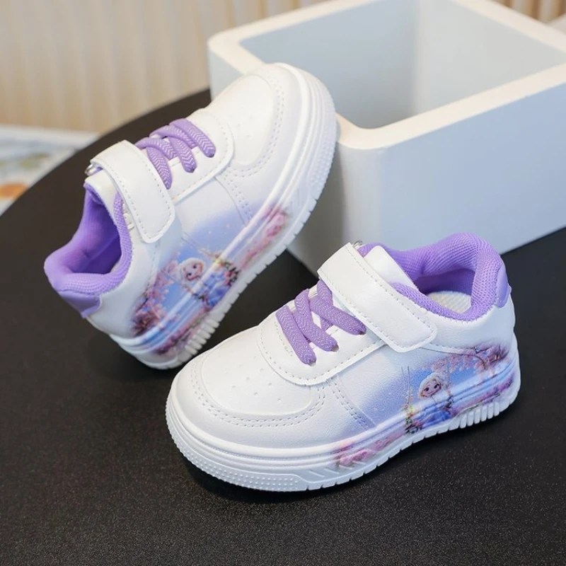 

Новая весенняя детская милая повседневная обувь принцессы Эльзы «Холодное сердце» для девочек, спортивная детская обувь с нескользящей мягкой подошвой