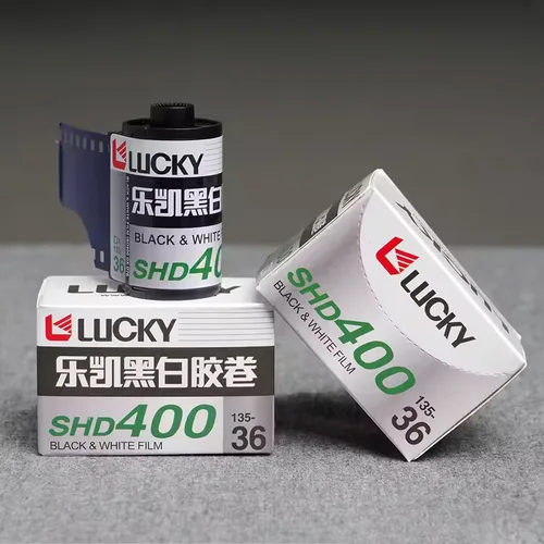 Imagen 2 del producto 1/3/10 rollo CHINA LUCKY SHD 400 135 película blanca y negra 36 hojas con código DX exposición ISO 400 para cámara de película Kodak Fuji 35mm