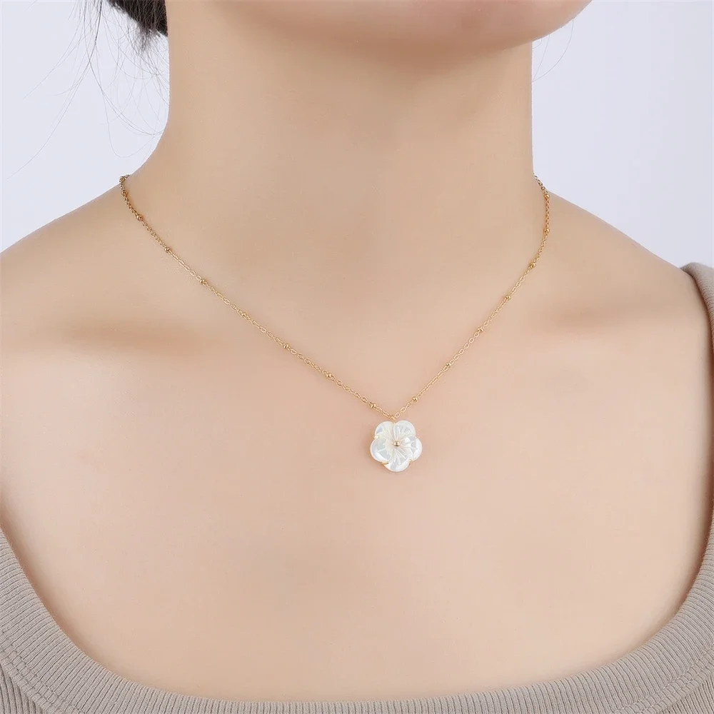 Elegant Shell Flower Pendant Necklace For Women Minimalist Stainless Steel Necklace Party Wedding Fashion Jewelry Girls Gift