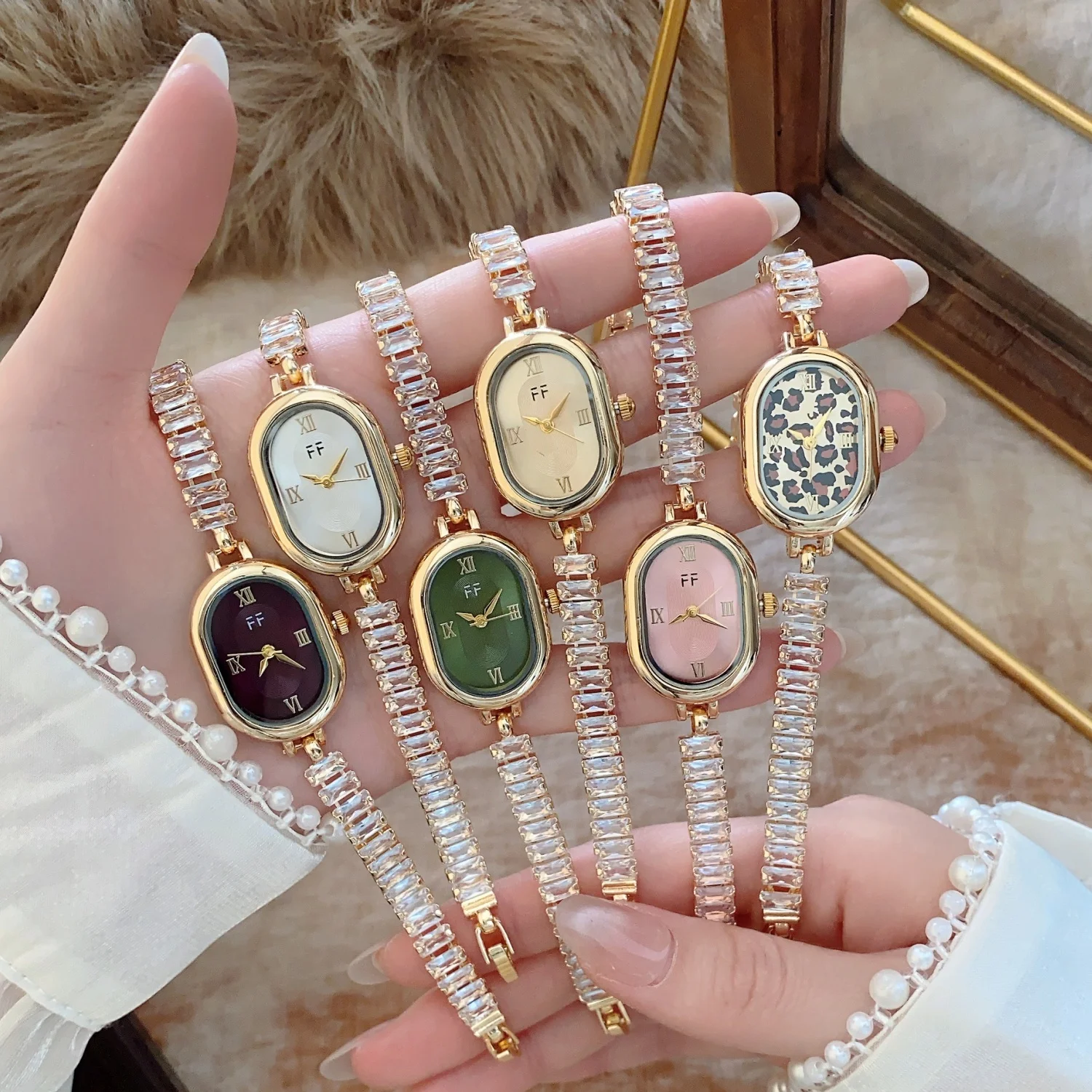 Luxury Fashion Diamond Women's Watches Oval Dial Analog Quartz Watch Ladies Rhinestone Bracelet Wristwatches relogio feminino
