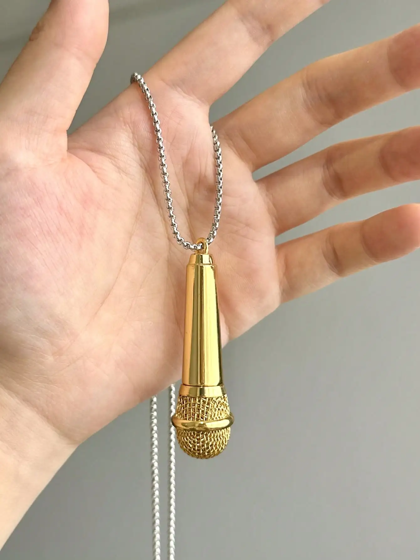 MOJOY Exquisite Creative Microphone Pendant Necklace For Men And Women Punk Hip-Hop Fashion Jewelry Couple Friend Gift wholesale