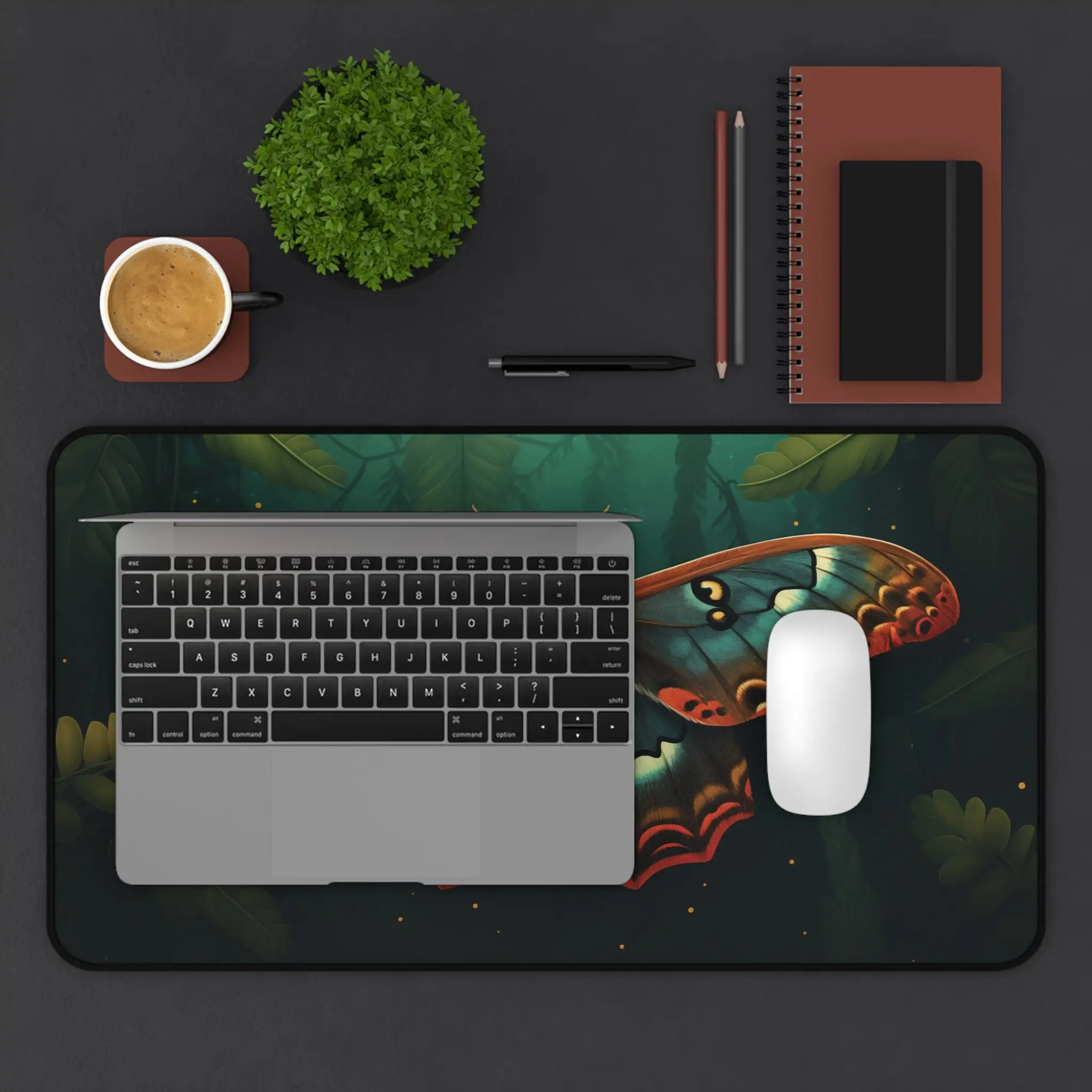 Jungle Moth Pattern Mouse Pad, Non-slip and Waterproof Mouse Pad, Office Game Desk Decoration Mat, The Perfect Gift for Friends.