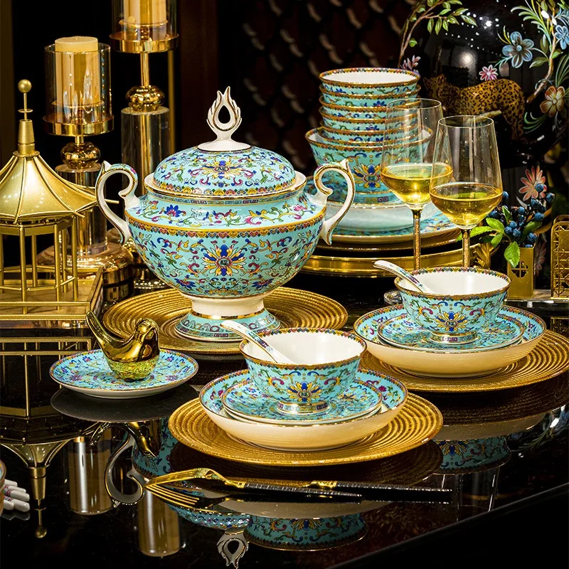 Enameled Porcelain Dinnerware Set for Jingdezhen Style with Gold Trim Luxury Home Decoration Gift Bowls and Plates Premium