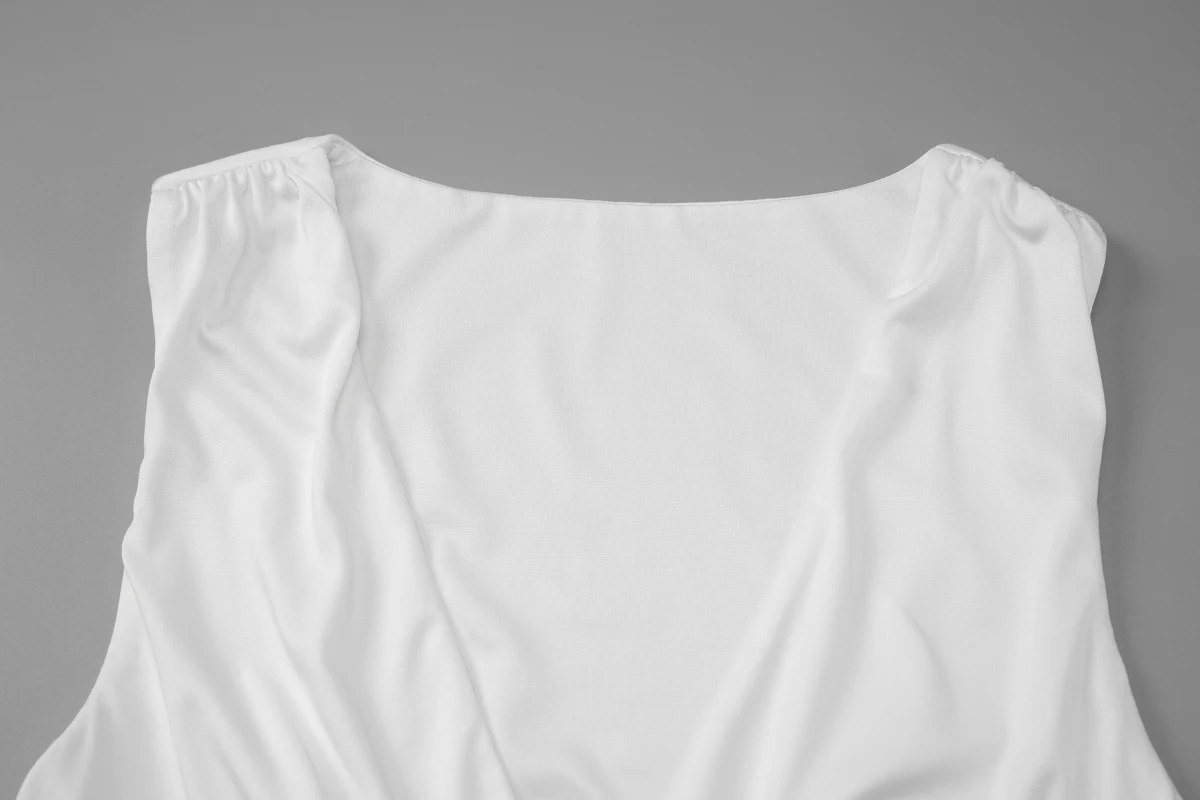 Hugcitar Fashion 2-teiliges Set, V-Ausschnitt, einfarbig, gerafftes, sexy Crop-Top, unregelmäßiger Midirock, Damen-Outfit für Strand, Urlaub, Party – Detail 5