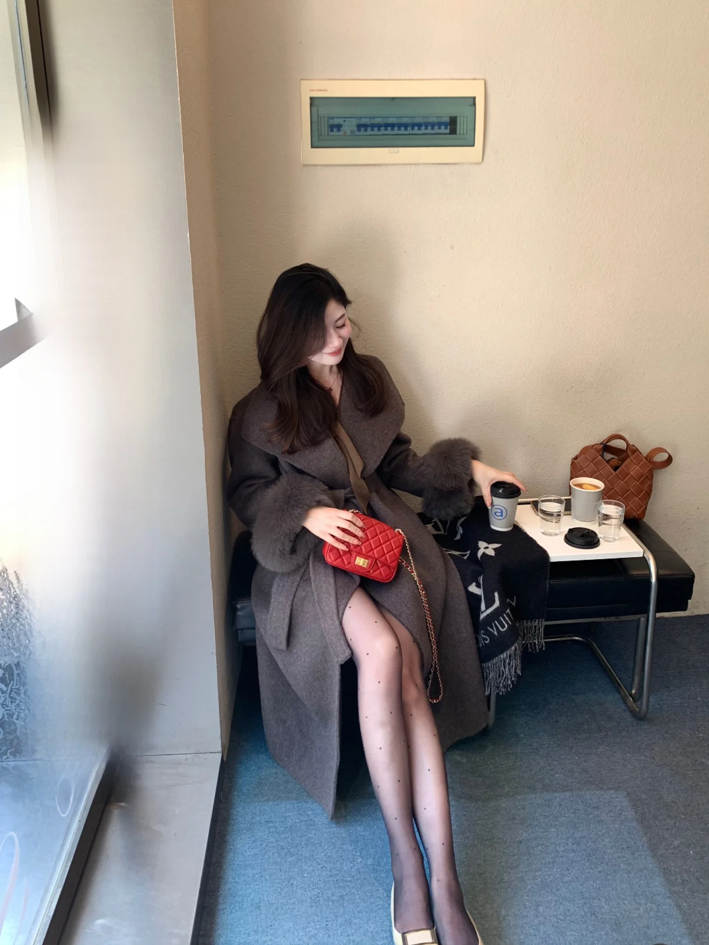 

Паризское двустороннее шерстяное пальто One Parisian Sle, женское, средней длины, с отделкой из искусственного меха