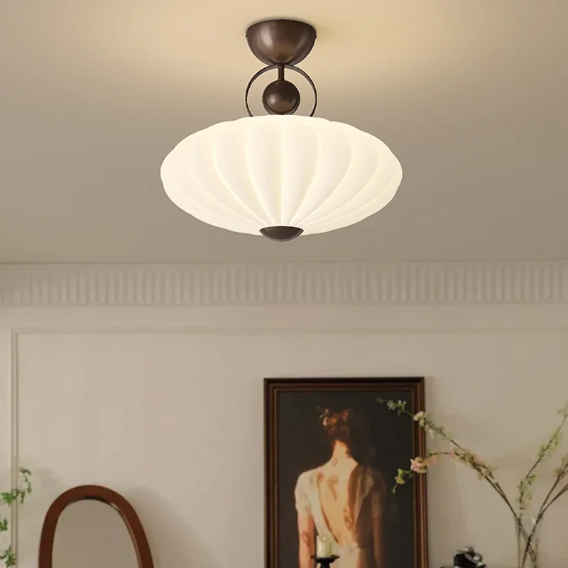 Northern Europe Cream Postmodern Style LED Bedroom Ceiling Lamp Retro Living Room Lamp Study Lamp Princess Designer Lighting