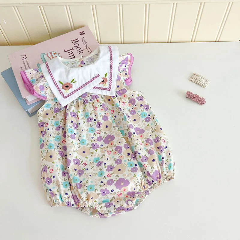 Sommer Ärmelloser Baby-Mädchen-Body mit Stickerei, Quadratischem Kragen, Blumenmuster, Einteiler für Säuglinge, Niedlicher Lila Blumen-Neugeborenen-Strampler