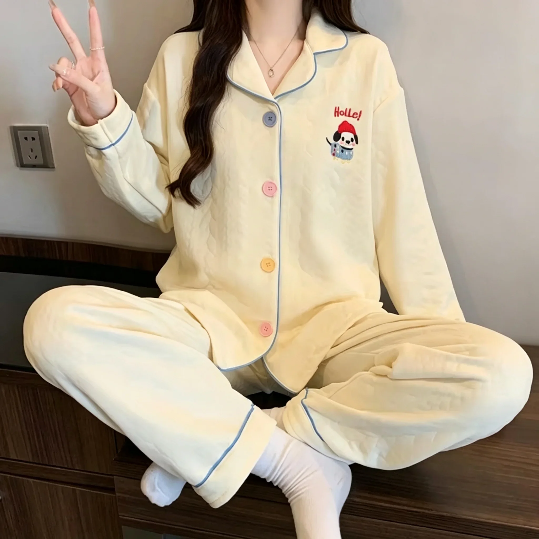 Niedlicher Hund mit Stickerei, neues Damen-Pyjama-Set, neues Herbst-Winter-Set, weiches 2-teiliges Set, Schlafanzug, lässige Loungewear mit Reverskragen für Damen