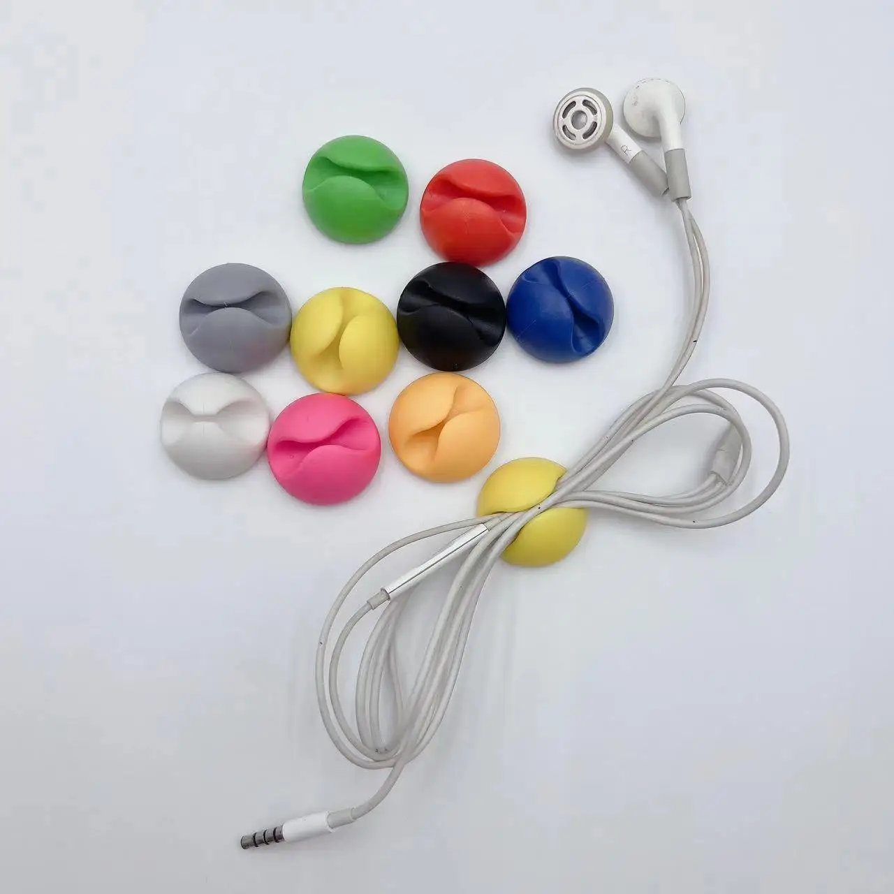 Organizador enrollador de Clip de Cable, Clips redondos para cables de cargador, gestión ordenada de escritorio, abrazadera de soporte adhesivo para cables en el hogar, oficina y coche