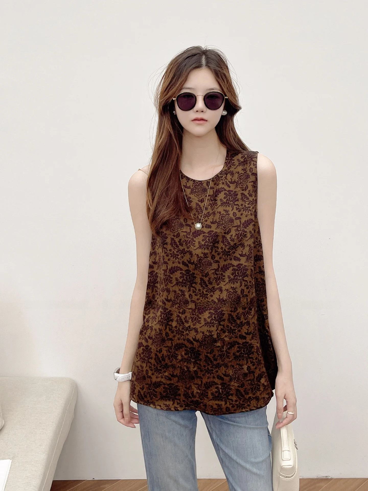 

Корейская шелковая блузка для женщин, летняя новинка, с круглым вырезом, с цветочной вышивкой, в традиционном корейском стиле, для повседневной носки