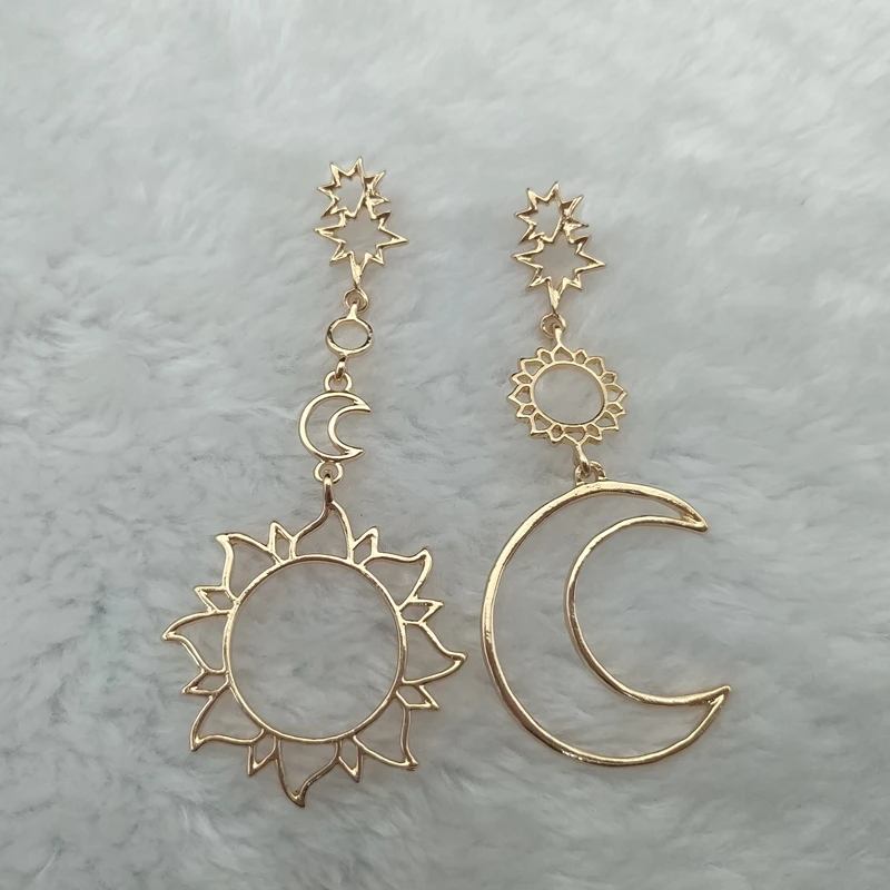 Korean Fashion New Earrings Simple Sun God Moon Asymmetrical Exaggerated Earrings Women Jewelry Gifts