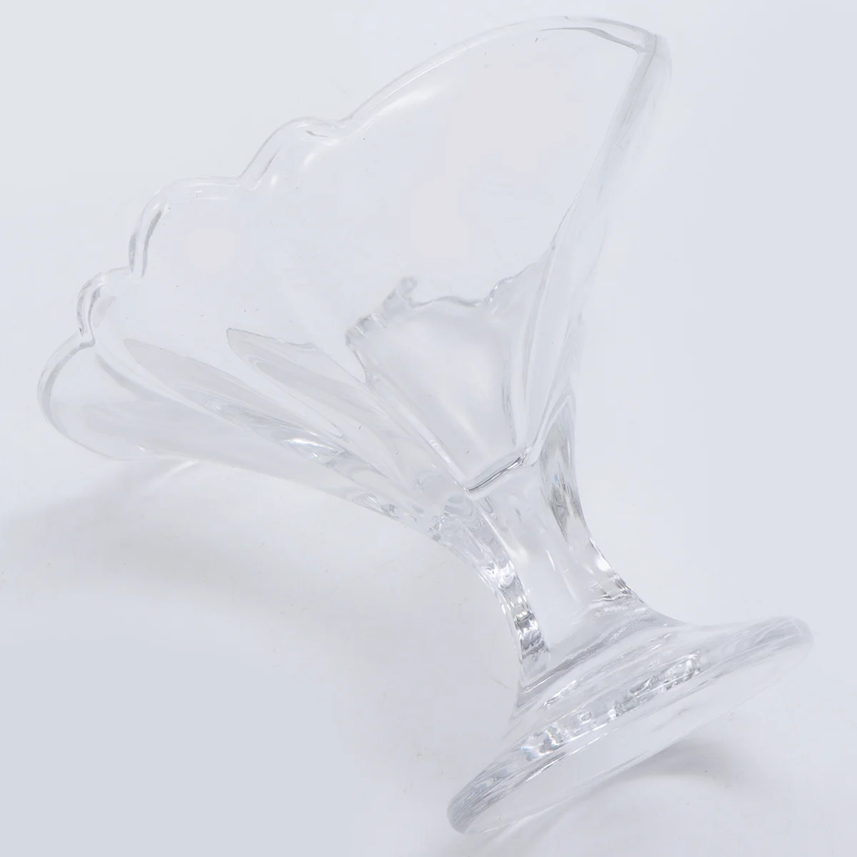 

1Pcs Glass Ice Cream Cup Premium Size Perfect for Home Restaurant Hotel Milk Tea Juice Holder 250ml