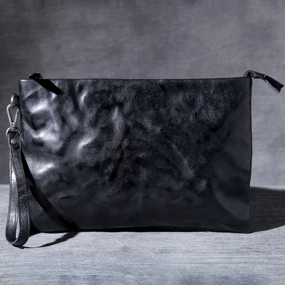 S.WORKER Retro-Clutch aus Vollnarbenleder für Herren | Handtasche aus Used-Leder mit Handgelenkschlaufe – Detail 8