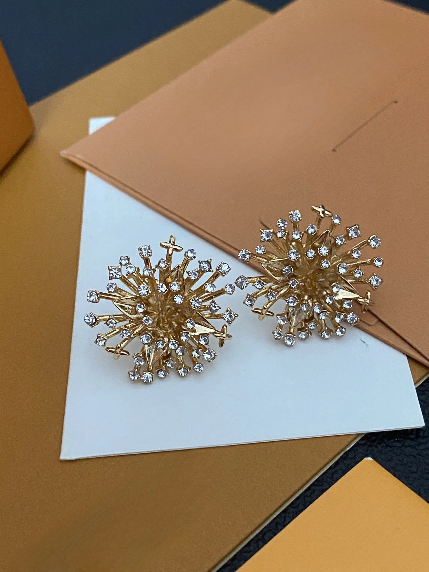 

Fashion exquisite fireworks bright series of high quality earrings