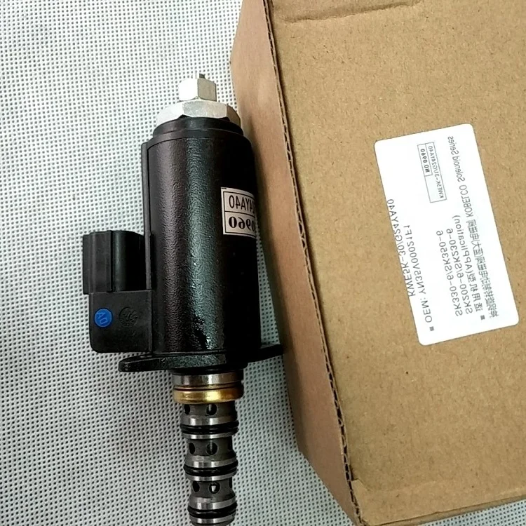 عالية الجودة YN35V00021F1 KWE5K-30 G24YA40 سوينغ صمام الملف اللولبي لقطع غيار حفارة SK200-6 الكهربائية