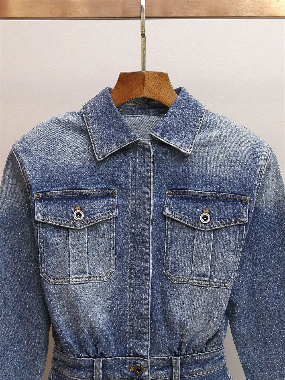 2026 Tuta da donna primaverile con cintura, abbellimenti di strass, body, abbigliamento da donna, reggiseno T-shirt da festa di nuova moda Y2K