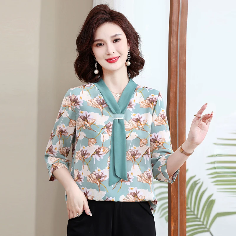 الحد الأدنى نمط مطبوعة الربيع والخريف شال طوق المرأة أزياء الأزهار فحص منتصف الأكمام فضفاضة بلوزات من الشيفون