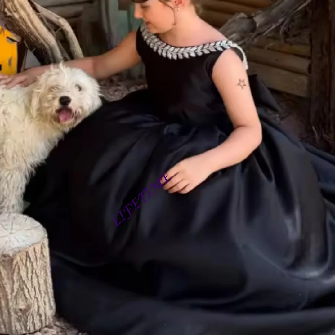 CustomizedBlack Satin Flower Girl Dresses for Wedding Backless with Bow Floor Lenght Kids Birthday Party First Communion Ball