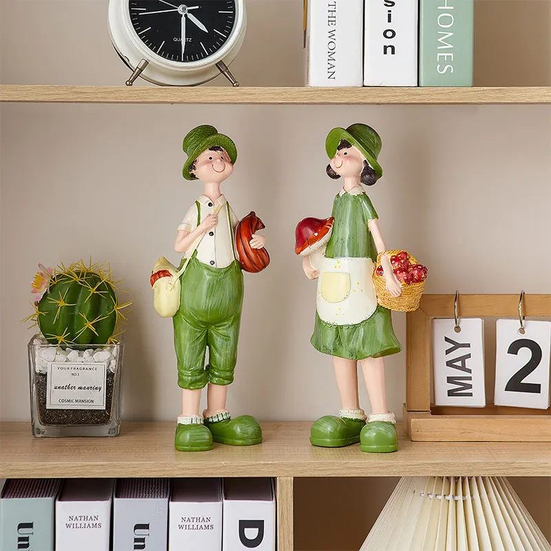 Cute Couple Figurine Statue Cartoon Character Ornament for Living Room TV Stand Romantic Desktop Decor Best Friend Birthday Gift