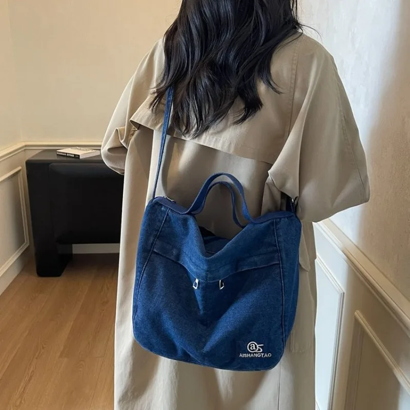 Elegant Minimalist Diaper Bag Shopper Handbag Women Classic Vintage Commuter Solid Color Letter Logo Luxury Unique