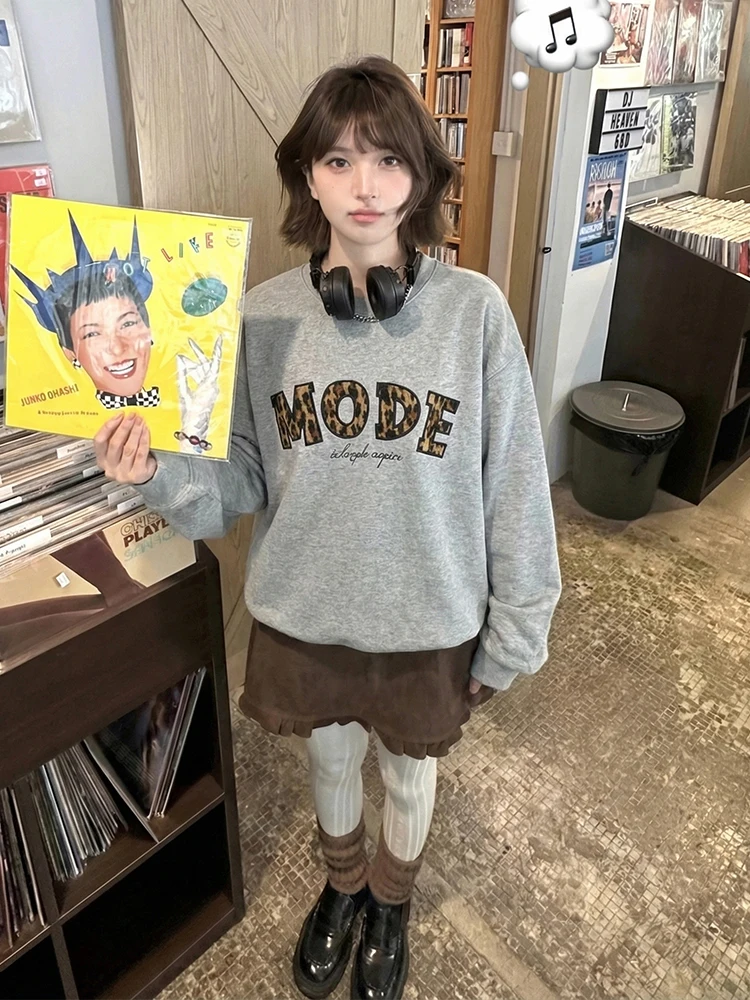 

Retro American Long Sve round Ne Sweatirt Women Early Spring Leopard Print Letter Loose Slim Heavy Couple ey Top Trendy